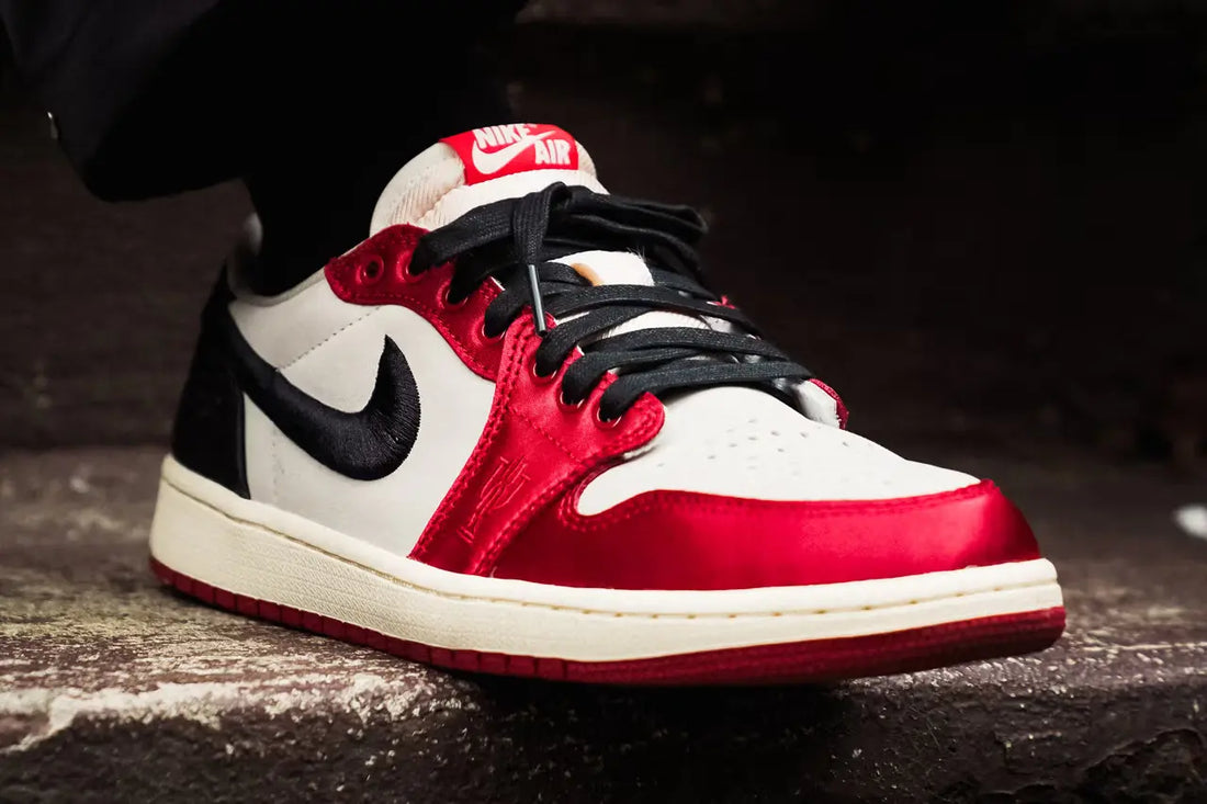 Sneaker Release March 2024 : Trophy Room x Jordan 1 Low OG "Rookie Card - Away"