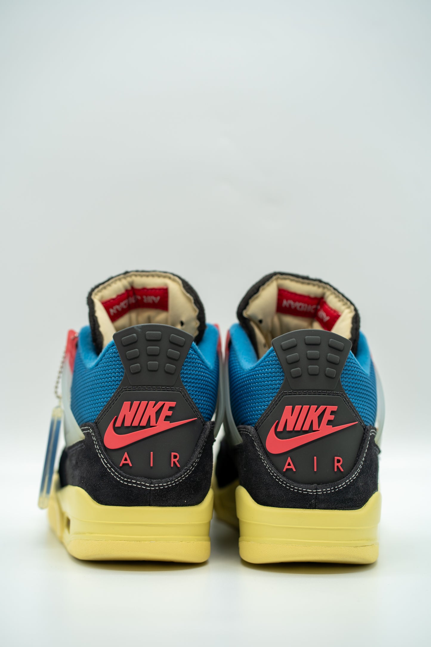 Pre-Owned Jordan 4 (M) Union Off Noir Unstitched