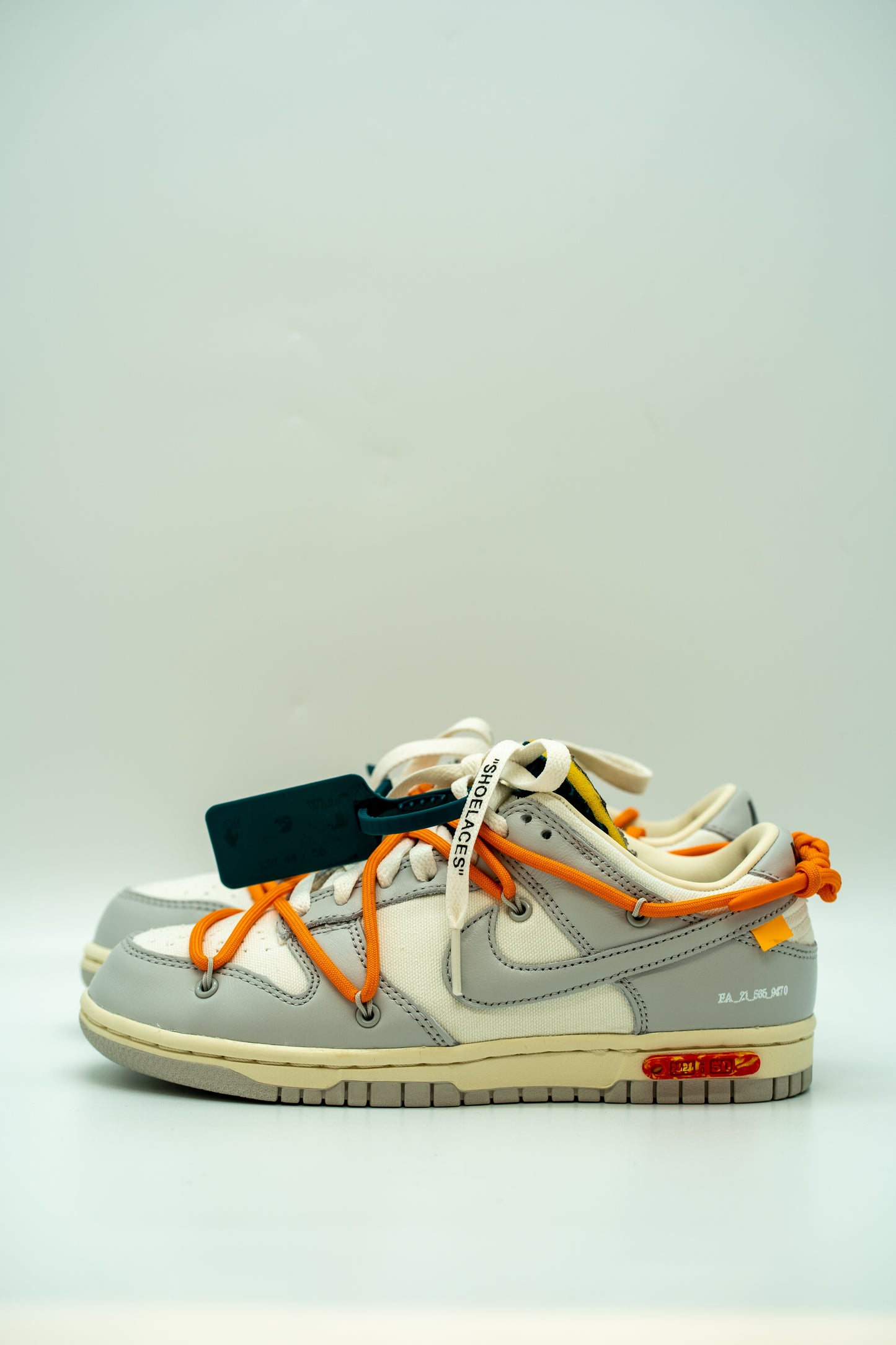 Pre-Owned Nike Dunk Low (M) Off-White Lot 44