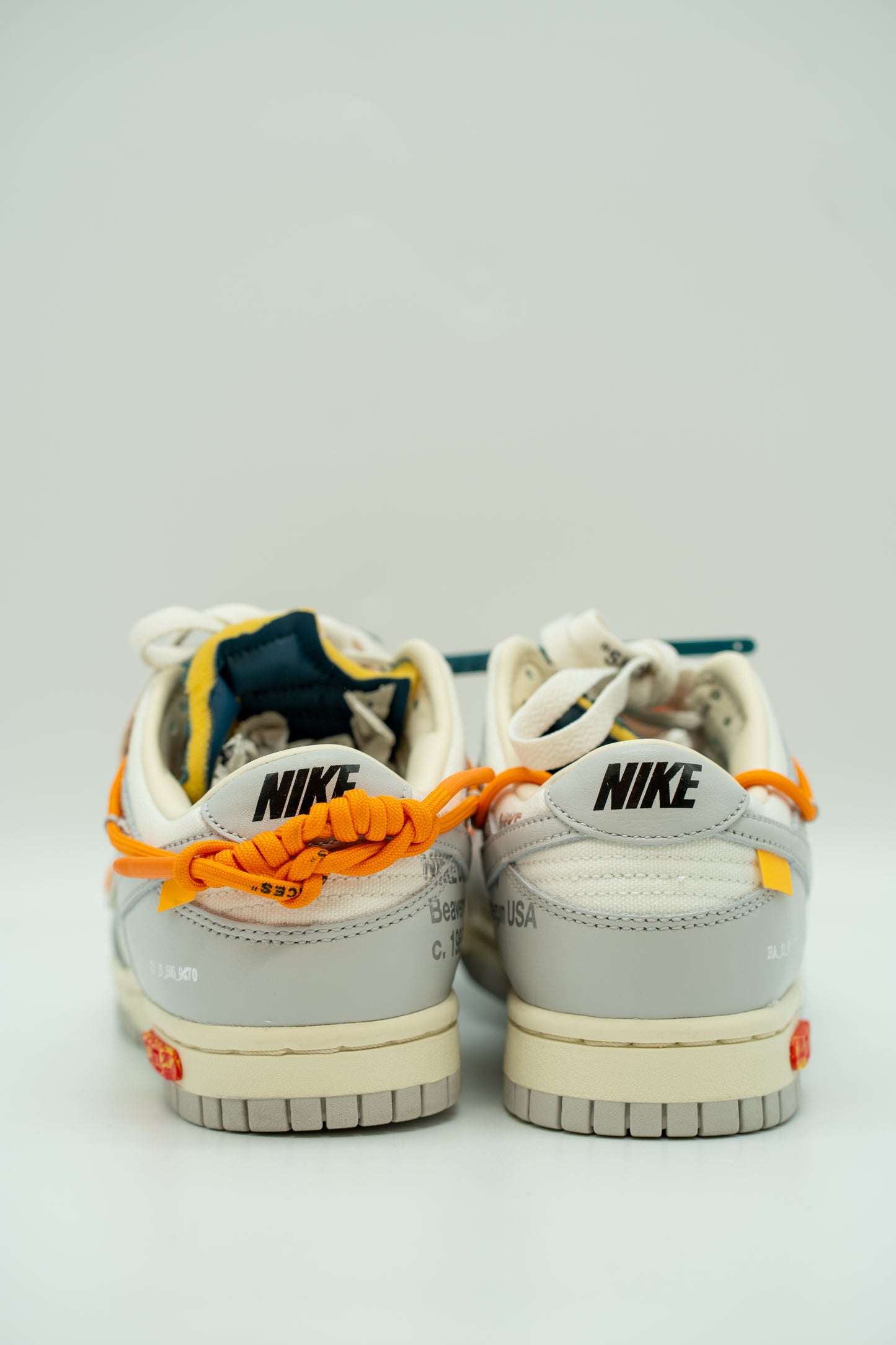 Pre-Owned Nike Dunk Low (M) Off-White Lot 44