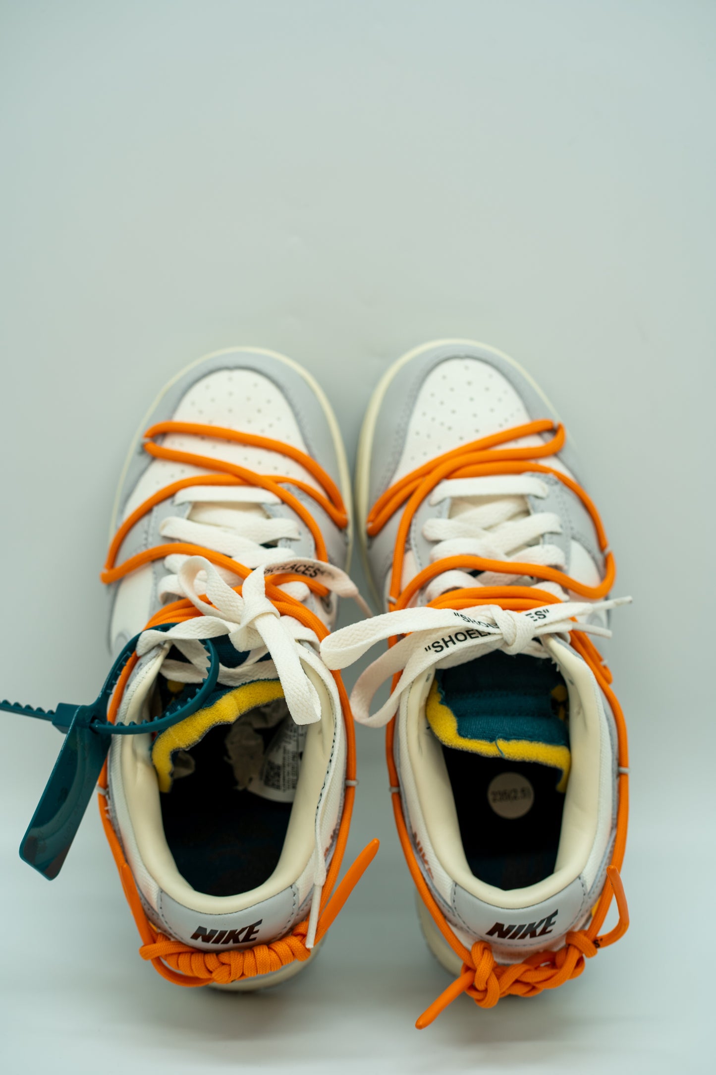 Pre-Owned Nike Dunk Low (M) Off-White Lot 44