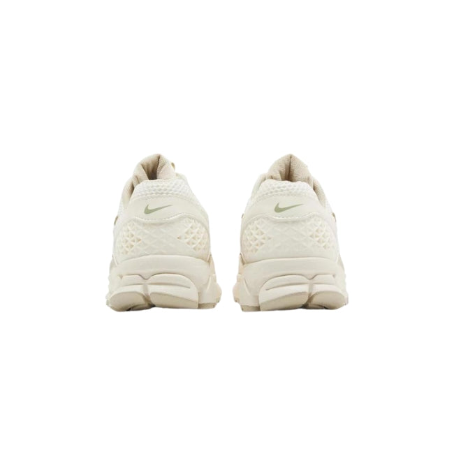 Nike Zoom Vomero 5 (W) Sail Light Orewood Brown