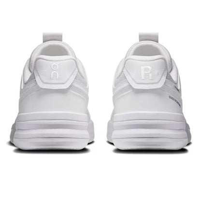 On Running The Roger Pro 2 Clubhouse White Ivory